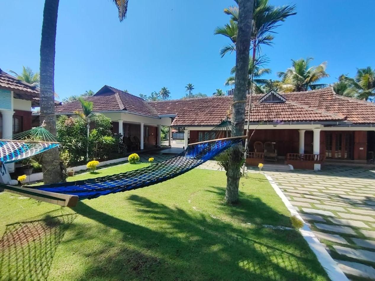 Breeze Backwater Homes Kochi Exterior foto